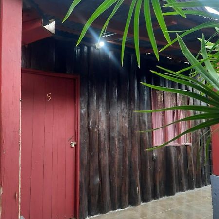 Cabinas El Botecito Muelle Exterior foto